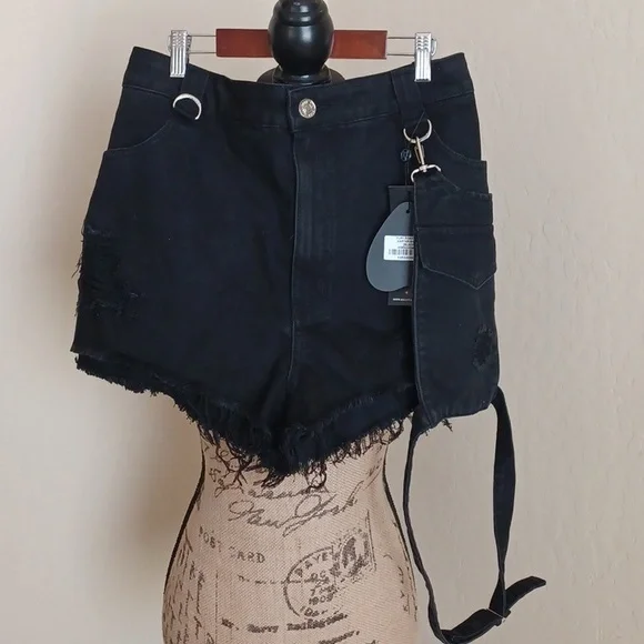 KILLSTAR FURY ROAD DISTRESSED GARTER SHORTS 4X Fits Like 1X - Picture 8 of 8